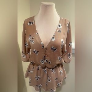 Women’s short sleeve floral blouse
